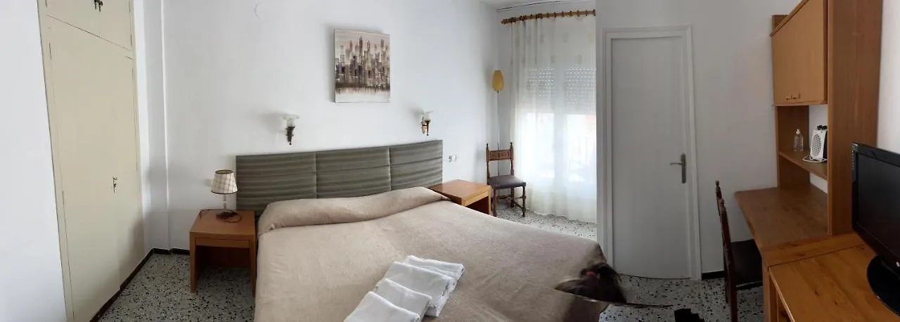 ** فندق New Roser L' Escala إسبانيا